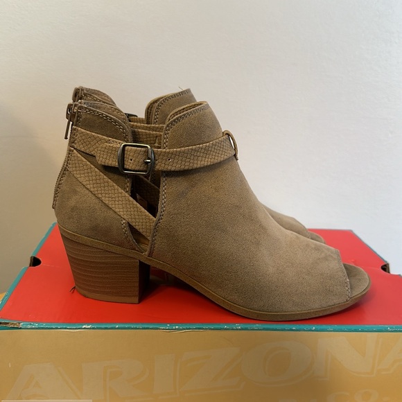 Open Toe Bootie - Picture 5 of 8